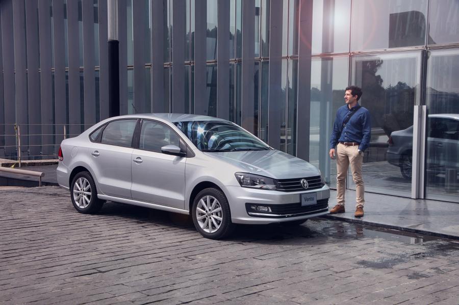  Volkswagen Vento 2016 года  (фото 10 из 19)